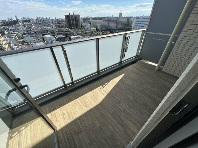 エクセレントシティ蕨ステーションフロントのバルコニー