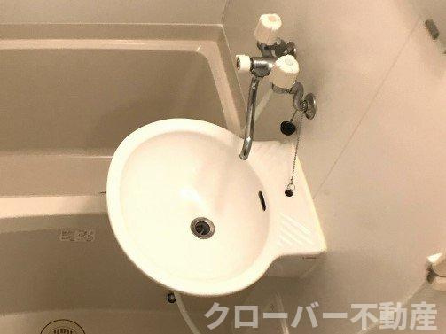 レオパレスソウミの洗面所