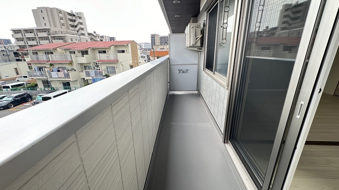 ルヴィータ栄生のバルコニー