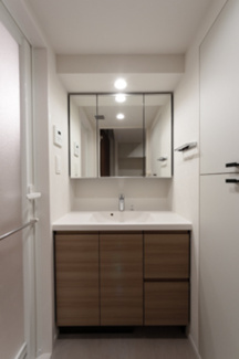 【洗面所】 | パークアクシス成増二丁目 | ※写真は同タイプ住戸です。