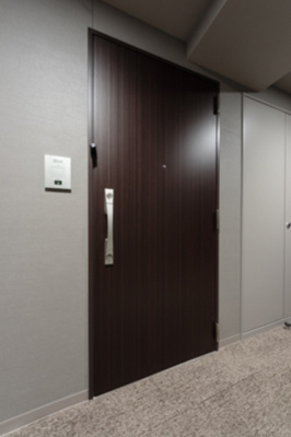 【玄関】 | パークアクシス成増二丁目 | ※写真は同タイプ住戸です。