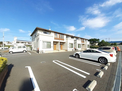 【駐車場】 | ヴィラーリエージュＡ