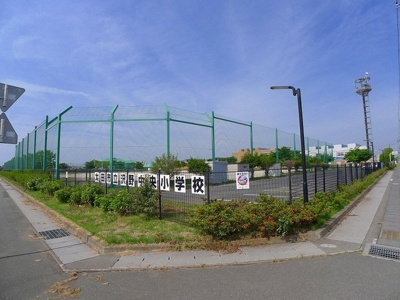【周辺】 | ルーチェ　ウシザワ　Ｂ | 太田市立沢野中央小学校まで930m