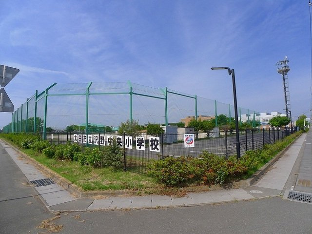 【周辺】 | ルーチェ　ウシザワ　Ｂ | 太田市立沢野中央小学校まで930m