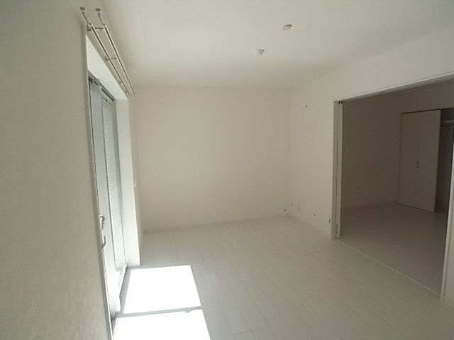 アルーア西町の居間・リビング