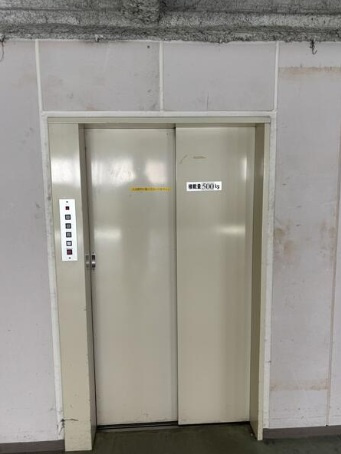 町田市野津田町の倉庫の設備