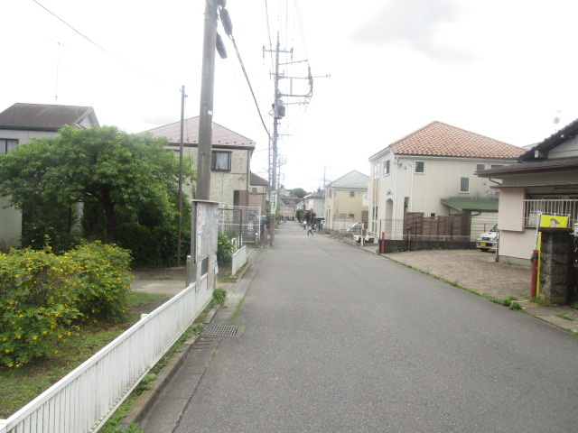 町田市野津田町の倉庫の周辺