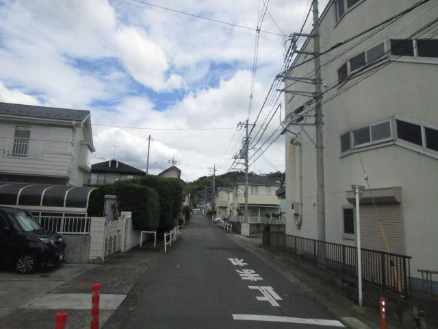 町田市野津田町の倉庫の周辺