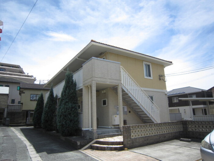 熊本市中央区帯山２丁目のアパート