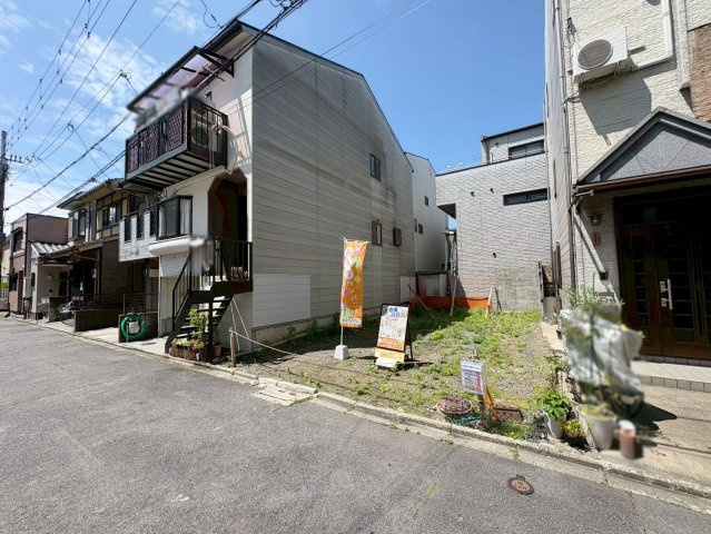 中堂寺庄ノ内町　Bプラン|大通りから奥まったところに立地している為、車通りが比較的少なく落ち着いて駐車が可能です！（R8.5撮影）