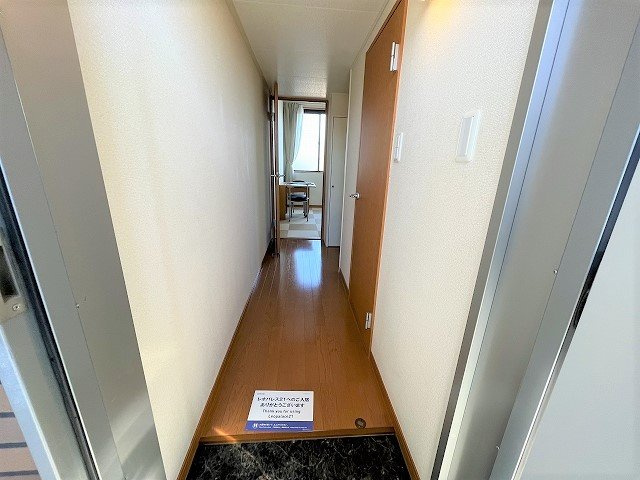 レオパレスセントラルたかはしの玄関