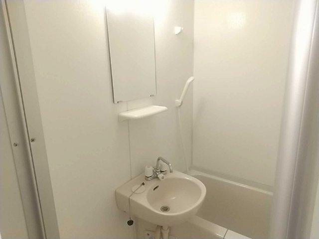 レオパレス谷津の内装