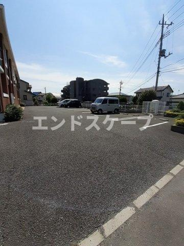 サンデーア・オチアイの駐車場|高崎、前橋のお部屋探しはエンドスケープまで！お客様の理想お聞かせ下さい♪