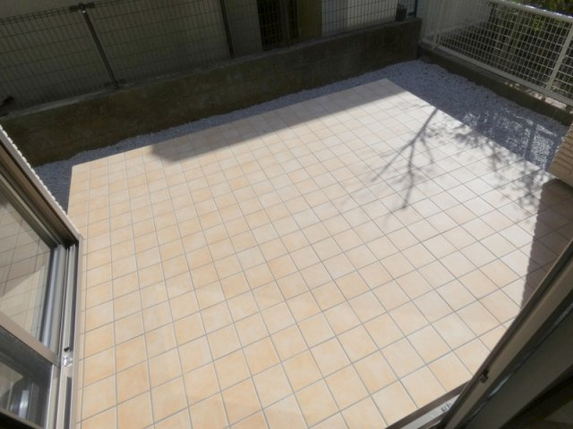 テラス桜ヶ丘Bのバルコニー|テラス