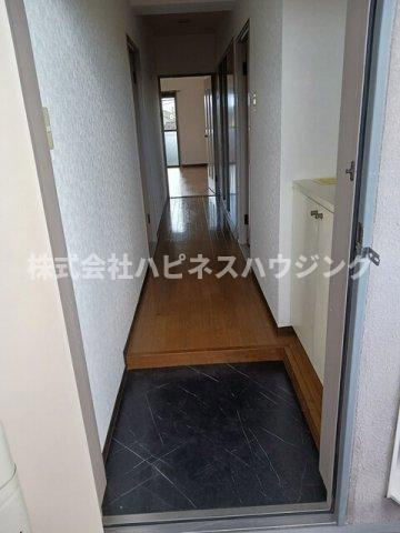 コージィコートナカムラの玄関