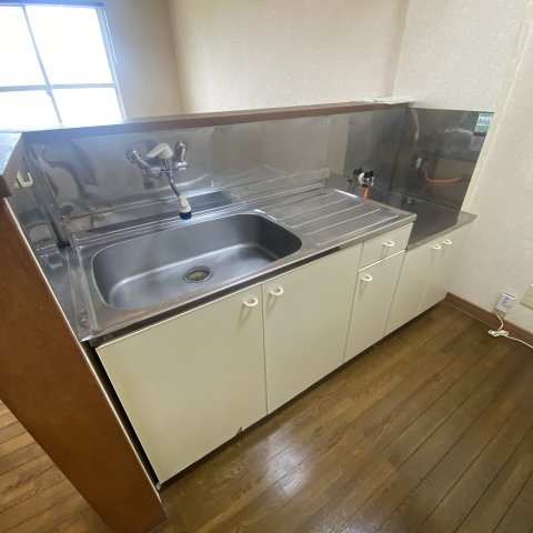 寿壱番館のキッチン