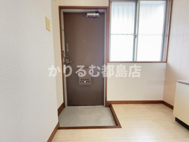 第3ロックマンションの玄関