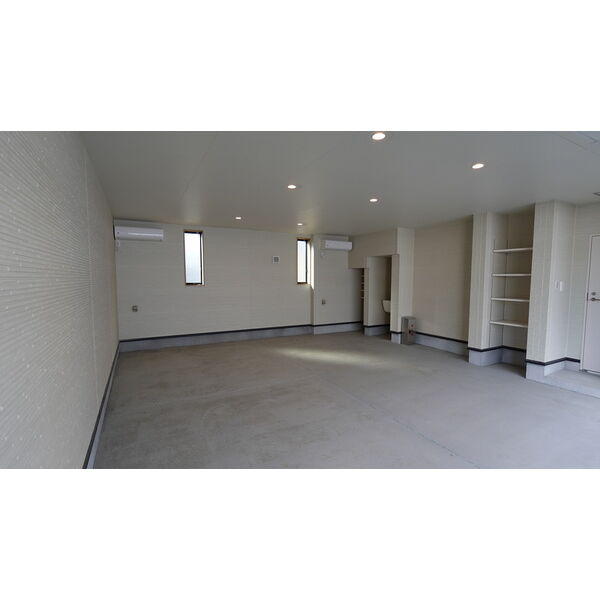 八王子市中野上町４丁目の倉庫の内装