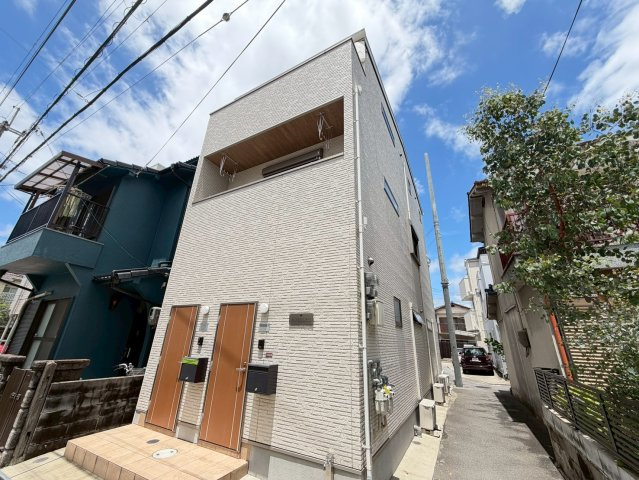 サンライズ芥川の外観