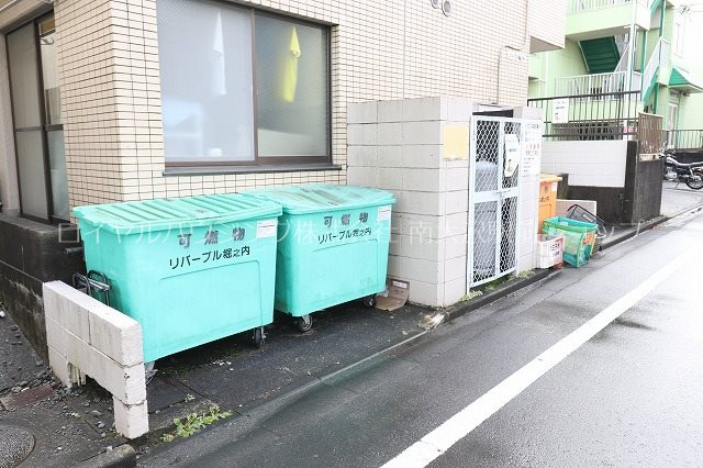 敷地内ごみ置場