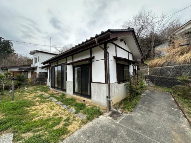 福島市 飯野町字向舘（松川駅） 平屋建 ４ＤＫの外観