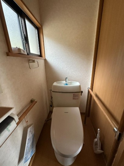 福島市 飯野町字向舘（松川駅） 平屋建 ４ＤＫのトイレ