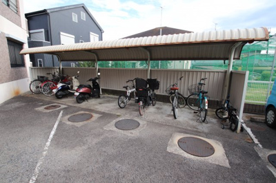 【その他共用部分】 | クレアヤマモト | 駐輪場＆バイク置場