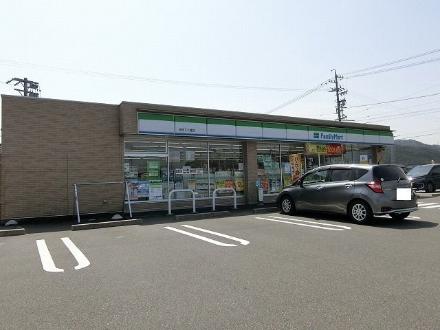 風街の周辺|ファミリーマート 池田下八幡店まで1300m