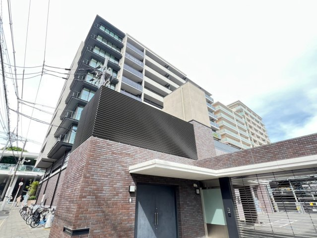 ジオ茨木西中条の外観