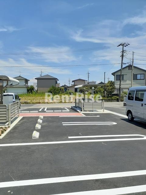 ファスファラスの駐車場|駐車場