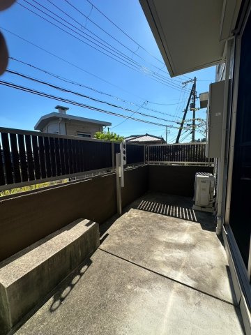 サンスクエア千里万博A棟のバルコニー
