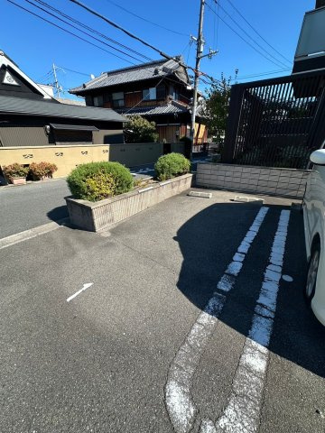 サンスクエア千里万博A棟の駐車場