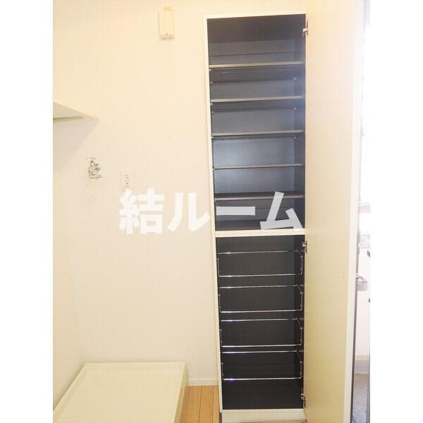 豊島区南大塚１丁目のアパートの玄関