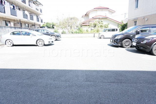 熊本市東区新南部４丁目のアパートの駐車場