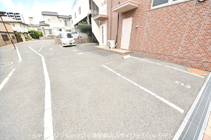 アイランドコート別院の駐車場