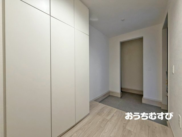 北区八代町1期(全2棟)の玄関