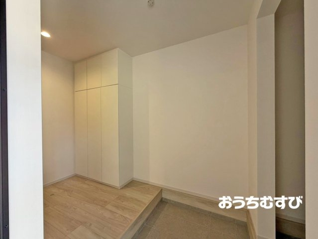 北区八代町1期(全2棟)の玄関