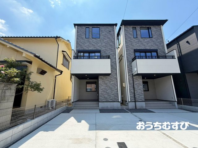 北区八代町1期(全2棟)の駐車場