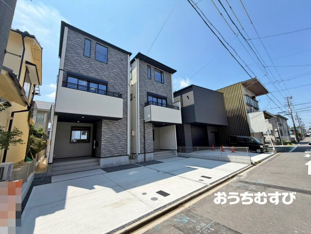 北区八代町1期(全2棟)の前面道路含む現地写真