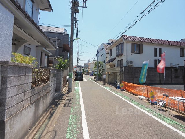 【前面道路含む現地写真】 | 世田谷区下馬1丁目