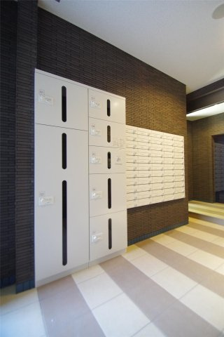 熊本市中央区新町３丁目の賃貸マンションのエントランス