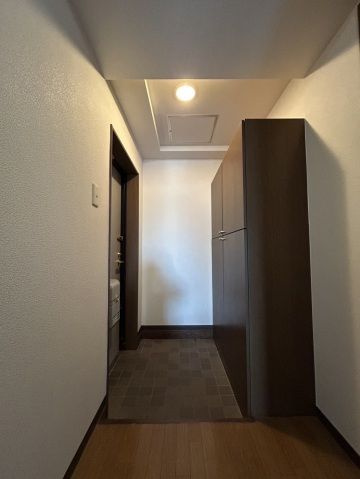 西町ロイヤルスクエアの玄関