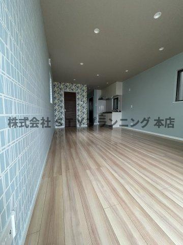 仲介手数料0円！タウンハウス辻町の居間・リビング