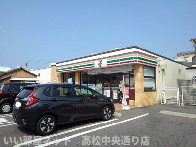 【周辺】 | ラフテル | セブンイレブン丸亀霞町店まで700m