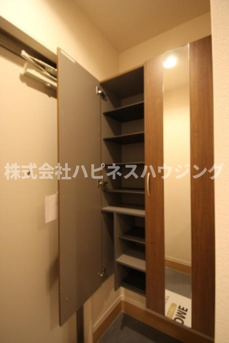 ヴェルデ大島田の玄関