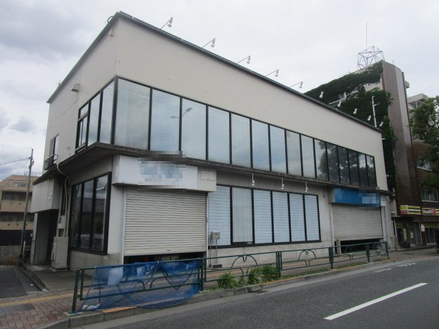 板橋区東山町の倉庫の外観