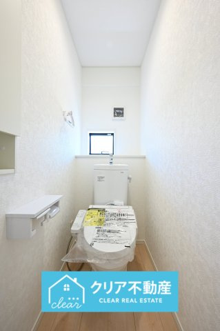 【トイレ】 | 桐生市広沢町第18　クレイドルガーデン | シャワー＆暖房便座付きのトイレです！