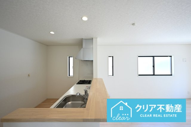 【キッチン】 | 桐生市広沢町第18　クレイドルガーデン | カウンターキッチンで配膳もスムーズに♪