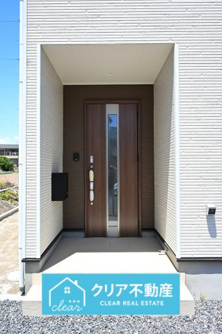 【玄関】 | 桐生市広沢町第18　クレイドルガーデン | 玄関はディンプルキー＆ダブルロックドア採用で防犯対策もバッチリです！