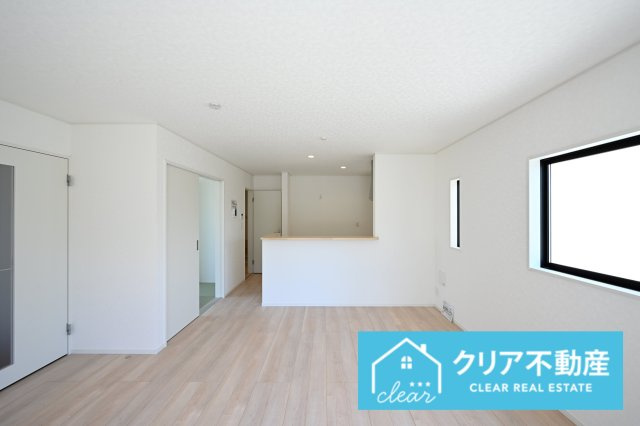 【居間・リビング】 | 桐生市広沢町第18　クレイドルガーデン | 家族揃っての食事が楽しくなる広々としたダイニング♪